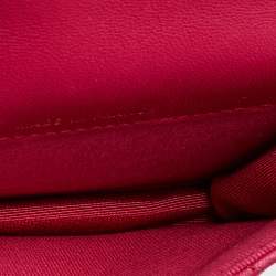 Pre Owned محفظة عملات شانيل CC جلد مبطن فوشيا بقلاب وسلسلة 