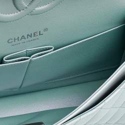 Pre Owned Chanel Iridescent Green Quilted Leather Medium Classic Double Flap Bag