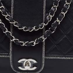 مملوكة مسبقًا حقيبة شانيل ايليمنتري شيك لوريكس وجلد مبطن أسود بقلاب