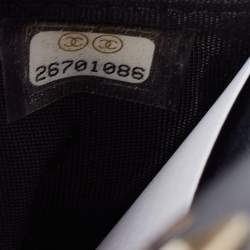 مملوكة مسبقًا محفظة بسلسلة شانيل جلد أزرق كحلي مبطن مزخرفة لؤلؤ