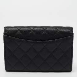 مملوكة مسبقًا Chanel Black Quilted Leather CC Flap Wallet