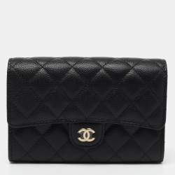 مملوكة مسبقًا Chanel Black Quilted Leather CC Flap Wallet