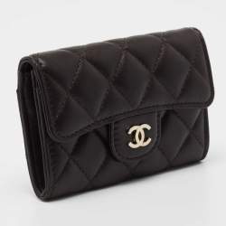 مملوكة مسبقًا Chanel Dark Brown Quilted Leather CC Classic Flap Card Case