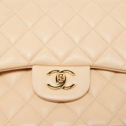 Pre Owned Chanel Beige Quilted Lambskin Leather Jumbo Classic Double Flap Bag