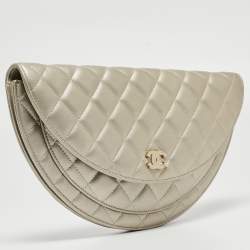 Pre Owned Chanel Metallic Light Gold Quilted Leather Flap Clutch