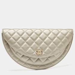 Pre Owned Chanel Metallic Light Gold Quilted Leather Flap Clutch