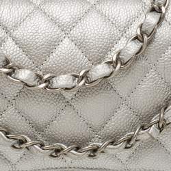 Pre Owned Chanel Silver Quilted Caviar Leather Medium Classic Double Flap Bag