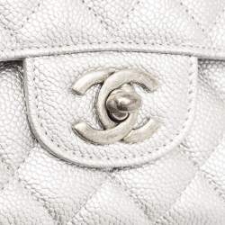 Pre Owned Chanel Silver Quilted Caviar Leather Medium Classic Double Flap Bag