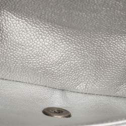 Pre Owned Chanel Silver Quilted Caviar Leather Medium Classic Double Flap Bag