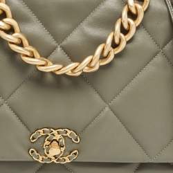 Pre Owned Chanel Fatigue Green Quilted Leather Maxi 19 Shoulder Bag
