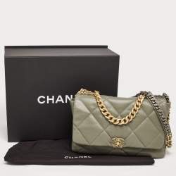 Pre Owned Chanel Fatigue Green Quilted Leather Maxi 19 Shoulder Bag