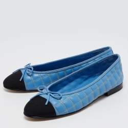 Pre Owned Chanel Blue/Black Quilted Leather and Canvas CC Cap Toe Bow Ballet Flats Size 39