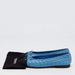 Pre Owned Chanel Blue/Black Quilted Leather and Canvas CC Cap Toe Bow Ballet Flats Size 39