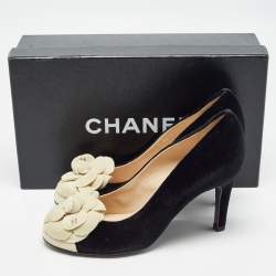 Pre Owned Chanel Black/Cream Velvet CC Camelia Pumps Size 36