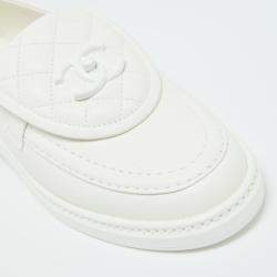 Pre Owned Chanel White Quilted Leather CC Turnlock Loafers Size 37.5