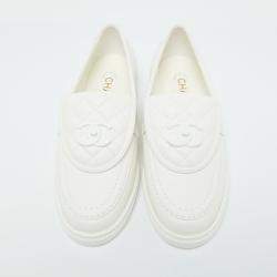 Pre Owned Chanel White Quilted Leather CC Turnlock Loafers Size 37.5