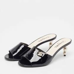 Chanel Black Patent Leather CC Slide Sandals Size 42