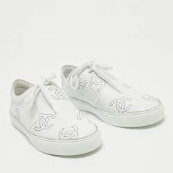 Pre Owned Chanel White Leather CC  Lace Up Sneakers Size 38