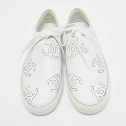 Pre Owned Chanel White Leather CC  Lace Up Sneakers Size 38