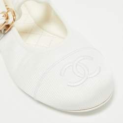 Pre Owned Chanel White Canvas CC Ballet Flats Size 38