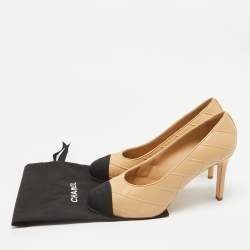 Pre Owned Chanel Beige/Black Quilted Leather and Canvas Cap Toe CC Pumps Size 40.5