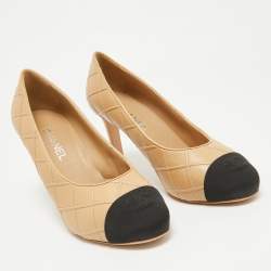 Pre Owned Chanel Beige/Black Quilted Leather and Canvas Cap Toe CC Pumps Size 40.5