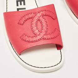Chanel Pink Leather CC Slide Sandals Size 39.5