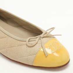 Pre Owned Chanel Beige/Yellow Quilted Leather and Patent Leather CC Ballet Flats Size 40.5