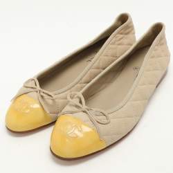 Pre Owned Chanel Beige/Yellow Quilted Leather and Patent Leather CC Ballet Flats Size 40.5