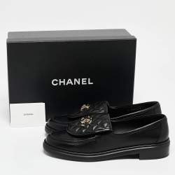 Pre Owned Chanel Black Quilted Leather CC Turnlock Loafers Size 39.5