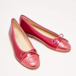 Pre Owned Chanel Purple Patent Leather CC Ballet Flats Size 35.5