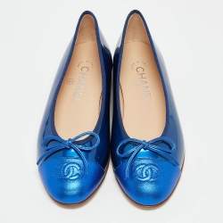 Pre Owned Chanel Blue Patent and Leather CC Cap Toe Bow Ballet Flats Size 35.5