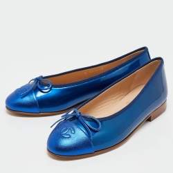 Pre Owned Chanel Blue Patent and Leather CC Cap Toe Bow Ballet Flats Size 35.5