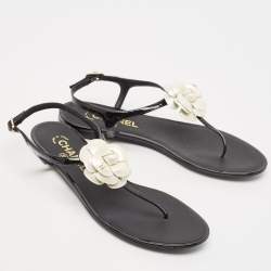 Pre Owned صندل أصبع شانيل كاميليا جلد أسود مقاس 39.5