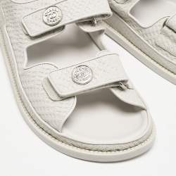 Pre Owned Chanel Grey Leather CC Logo Dad Flat Sandals Size 40