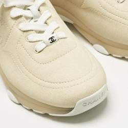 Pre Owned Chanel Cream Canvas CC Low Top Sneakers Size 39