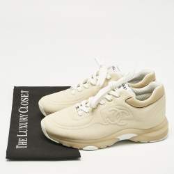 Pre Owned Chanel Cream Canvas CC Low Top Sneakers Size 39
