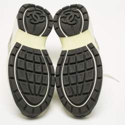 Pre Owned حذاء رياضي شانيل مقدم منخفض جلد سويدي وشبك بثلاثة ألوان CC مقاس 38