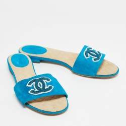 Pre Owned صندل فلات شانيل جلد سويدي أزرق كاميليا مقاس 38