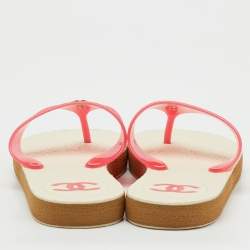 Pre Owned صندل شانييل سي سي شبشب وردي مطاطي مسطح مقاس 39