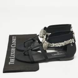 مملوكة مسبقًا Chanel Black Canvas Crystal Embellished Bow Flat Sandals Size 39.5