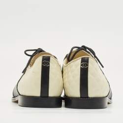 Pre Owned Chanel White/Black Quilted Leather CC Hamburg Lace Up Derby Size 40