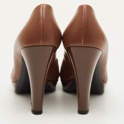 Pre Owned حذاء كعب عالي شانيل جلد بني ولامع برأس مغلف بنعل سميك مقاس 39.5