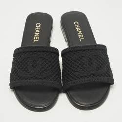 مملوكة مسبقًا Chanel CC Size 38 Black Crochet Flat Slides