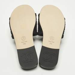 مملوكة مسبقًا Chanel CC Size 38 Black Crochet Flat Slides