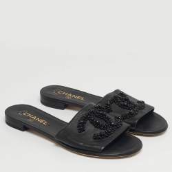 مملوكة مسبقًا حذاء سلايد فلات جلد أسود مزخرف CC شانيل مقاس 40