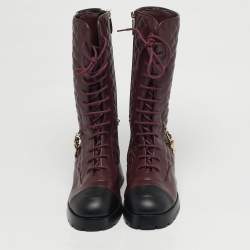 Pre Owned حذاء بوت شانيل ممتد إلى منتصف الساق جلد محبب أ سود/ذهبي مقاس 40