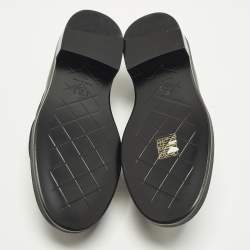 مملوكة مسبقًا Chanel Size 37 Black Quilted Leather CC Turnlock Loafers