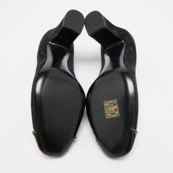 مملوكة مسبقًا Chanel CC Size 35.5 Black Canvas And Suede Cap Toe Block Heel Pumps