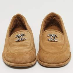 Pre Owned حذاء لوفرز شانيل سى سى شامواه بني مقاس 38.5